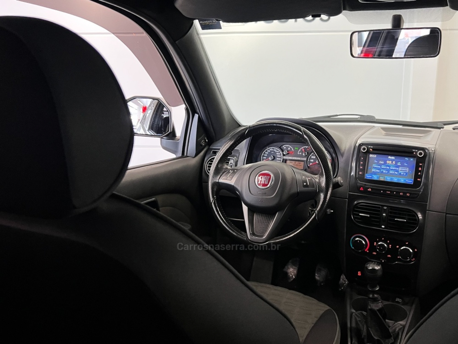 FIAT - STRADA - 2019/2020 - Cinza - R$ 95.990,00