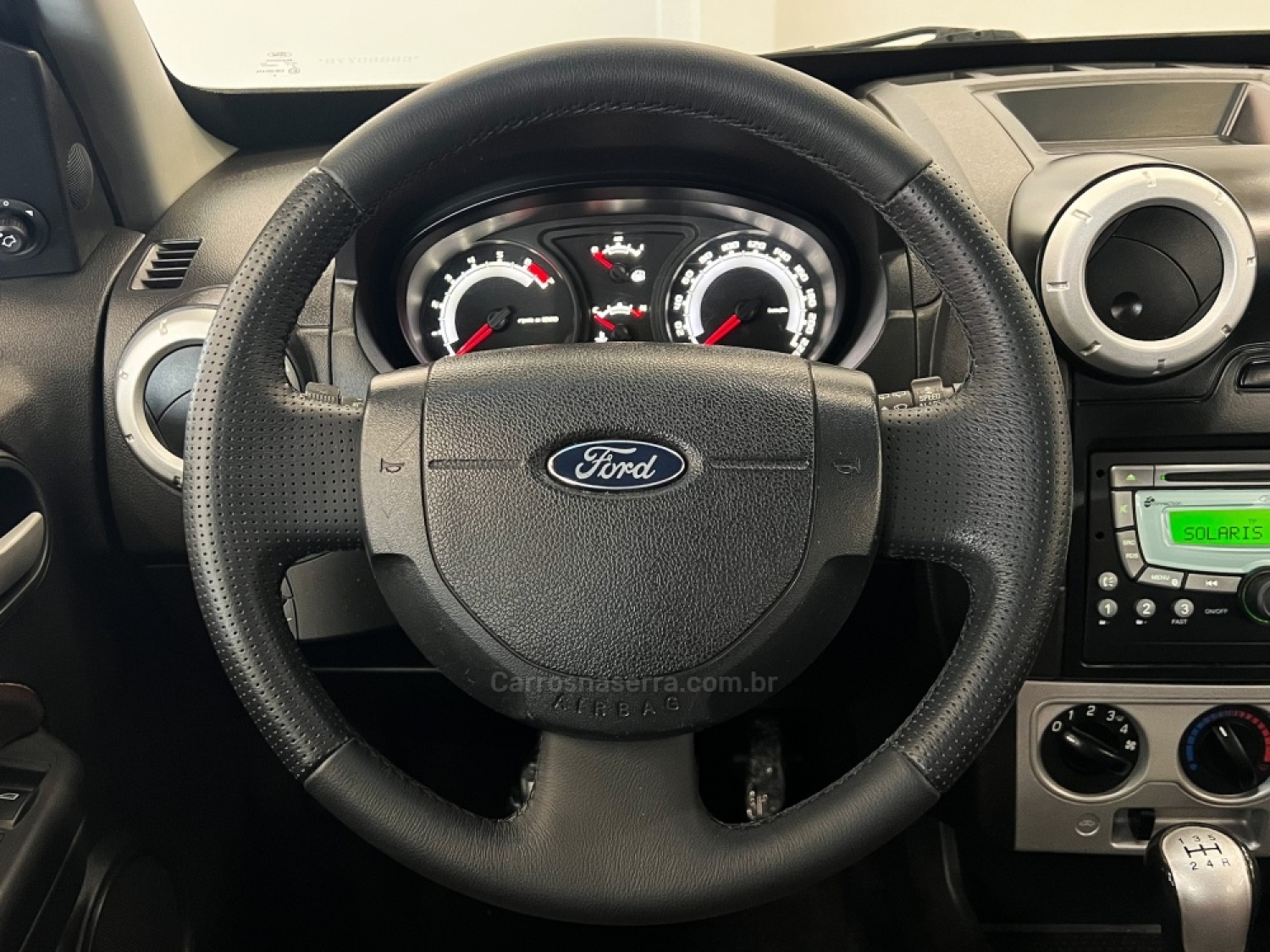 FORD - ECOSPORT - 2011/2012 - Prata - R$ 47.990,00