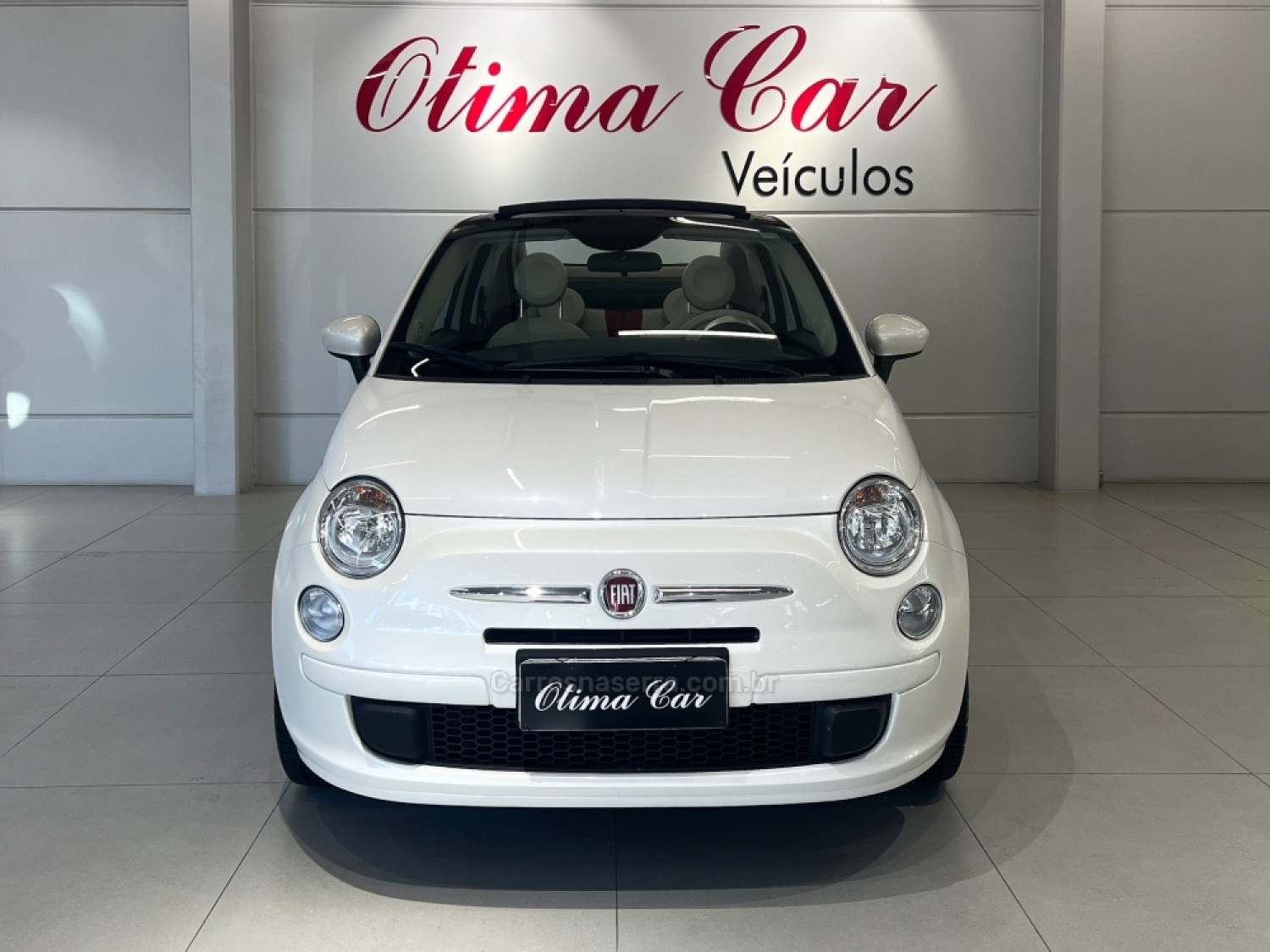 FIAT - 500 - 2014/2014 - Branca - R$ 69.900,00