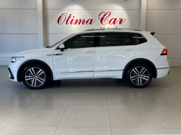 VOLKSWAGEN - TIGUAN - 2024/2024 - Branca - R$ 289.990,00