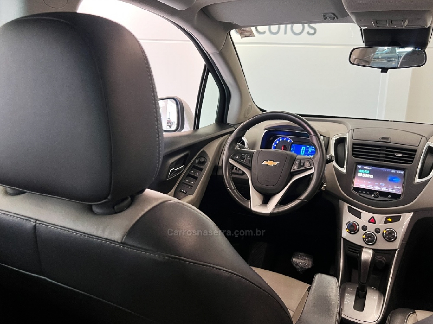 CHEVROLET - TRACKER - 2014/2015 - Prata - R$ 79.990,00