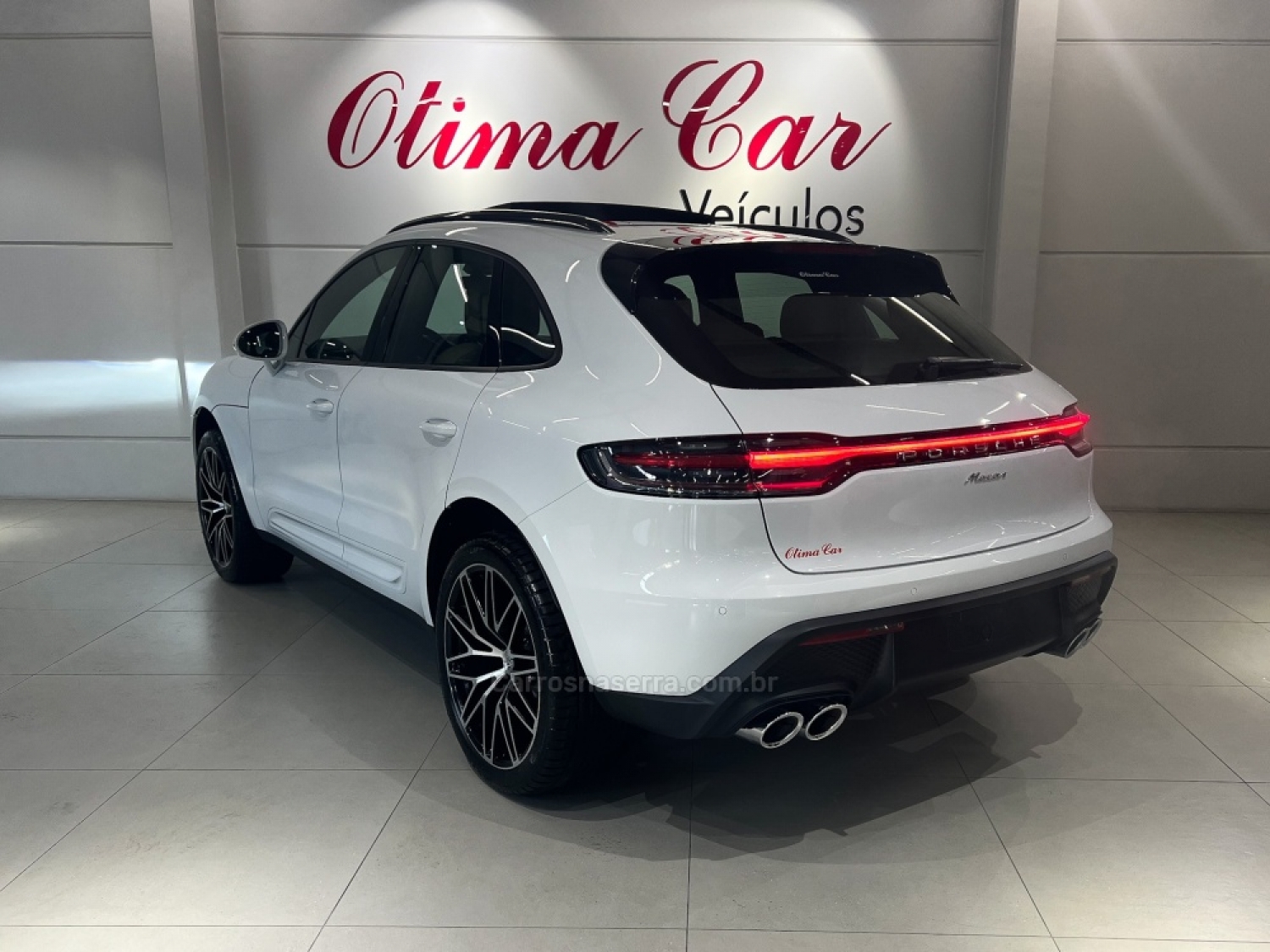 PORSCHE - MACAN - 2024/2024 - Branca - R$ 650.000,00