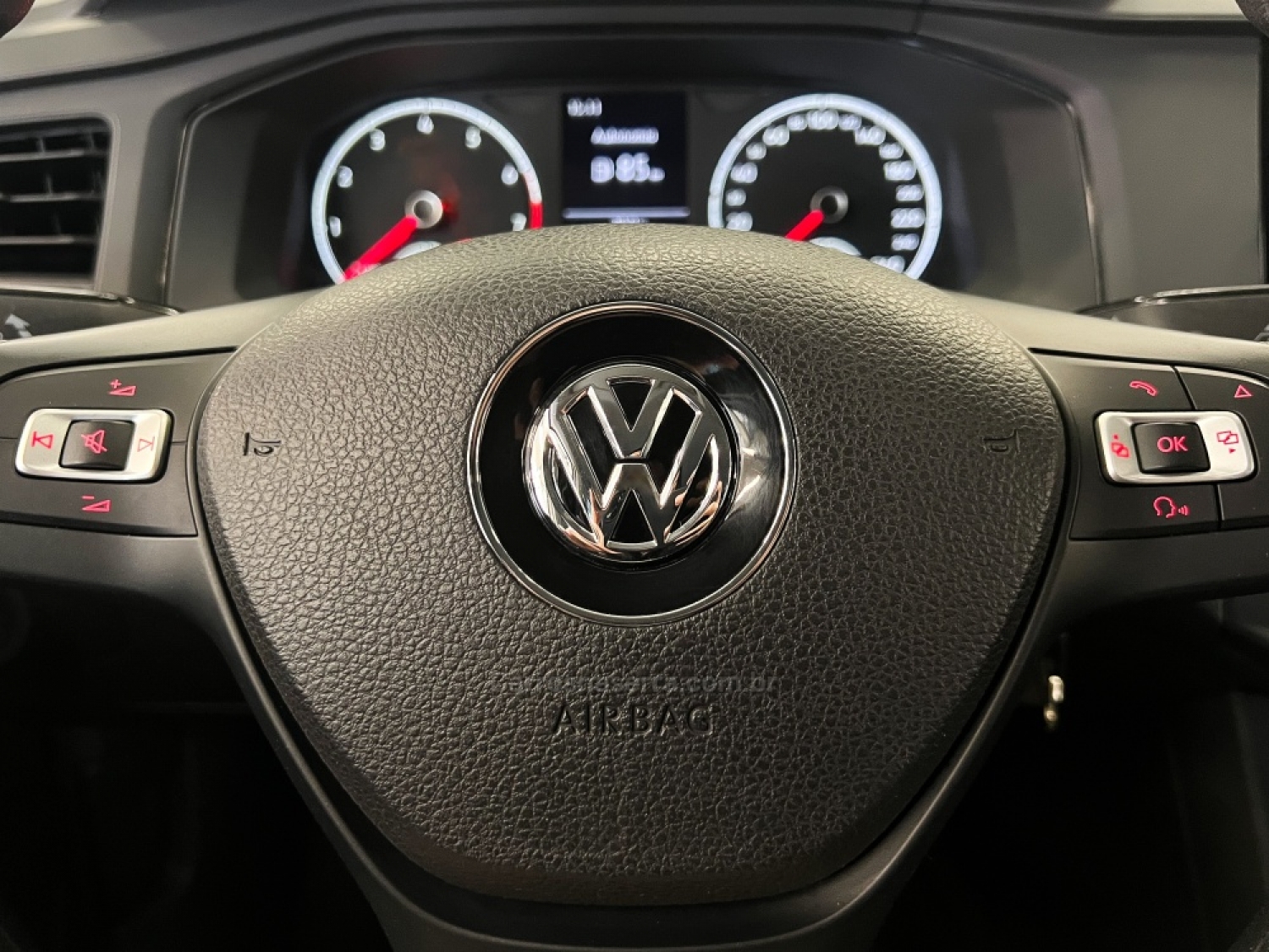 VOLKSWAGEN - VIRTUS - 2019/2020 - Branca - R$ 75.990,00