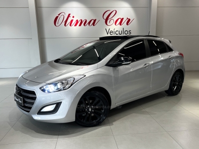 HYUNDAI - I30 - 2015/2016 - Prata - R$ 85.900,00