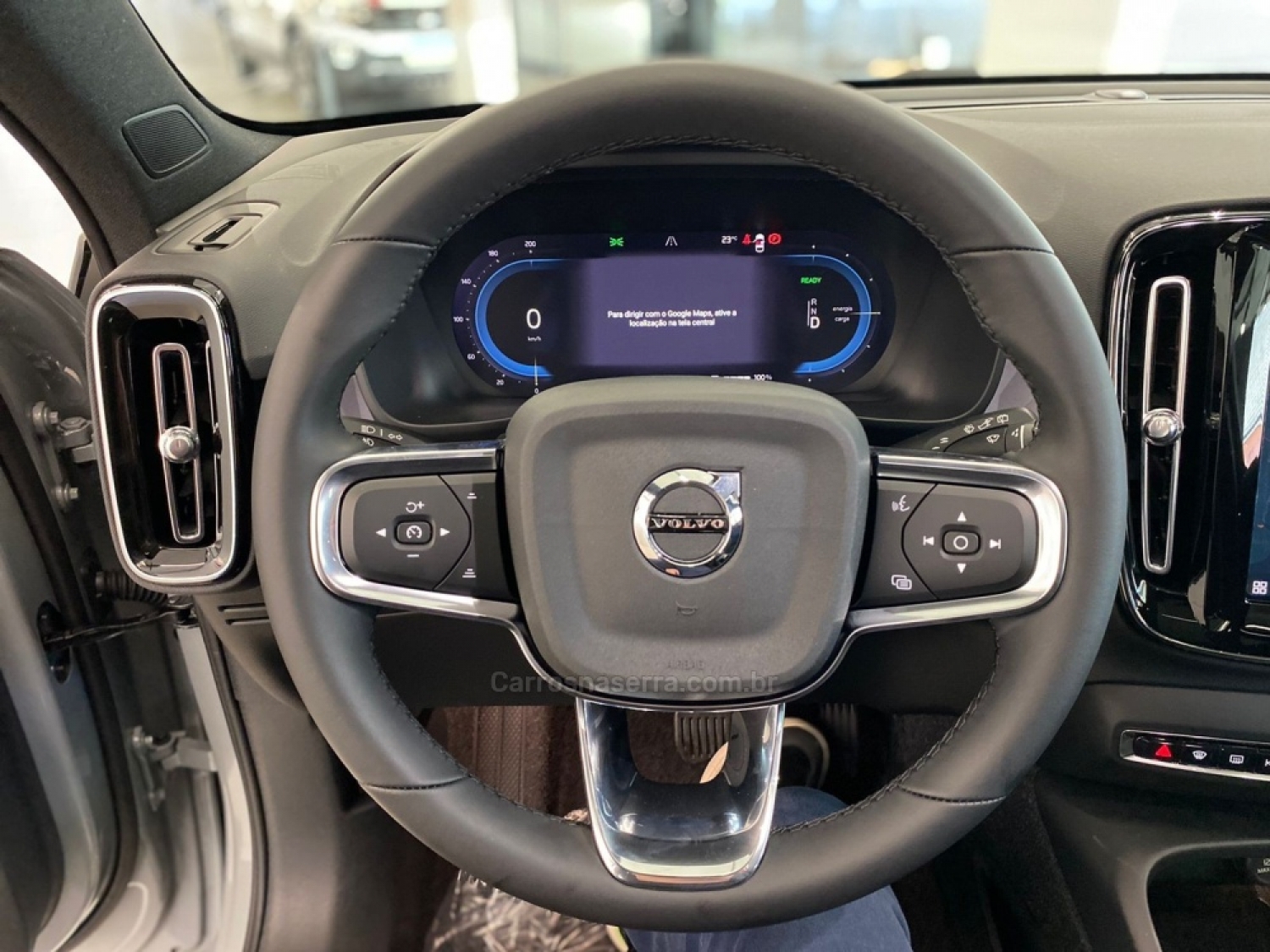 VOLVO - XC 40 - 2024/2024 - Cinza - R$ 309.950,00