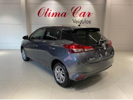 TOYOTA - YARIS - 2024/2025 - Cinza - R$ 112.900,00