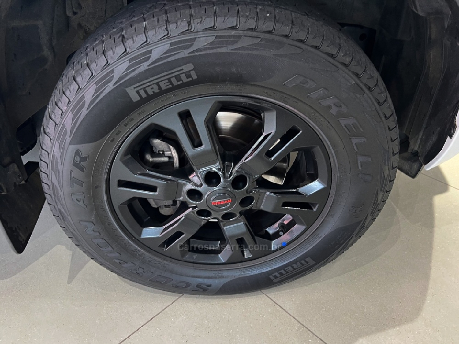 NISSAN - FRONTIER - 2022/2023 - Branca - R$ 219.900,00