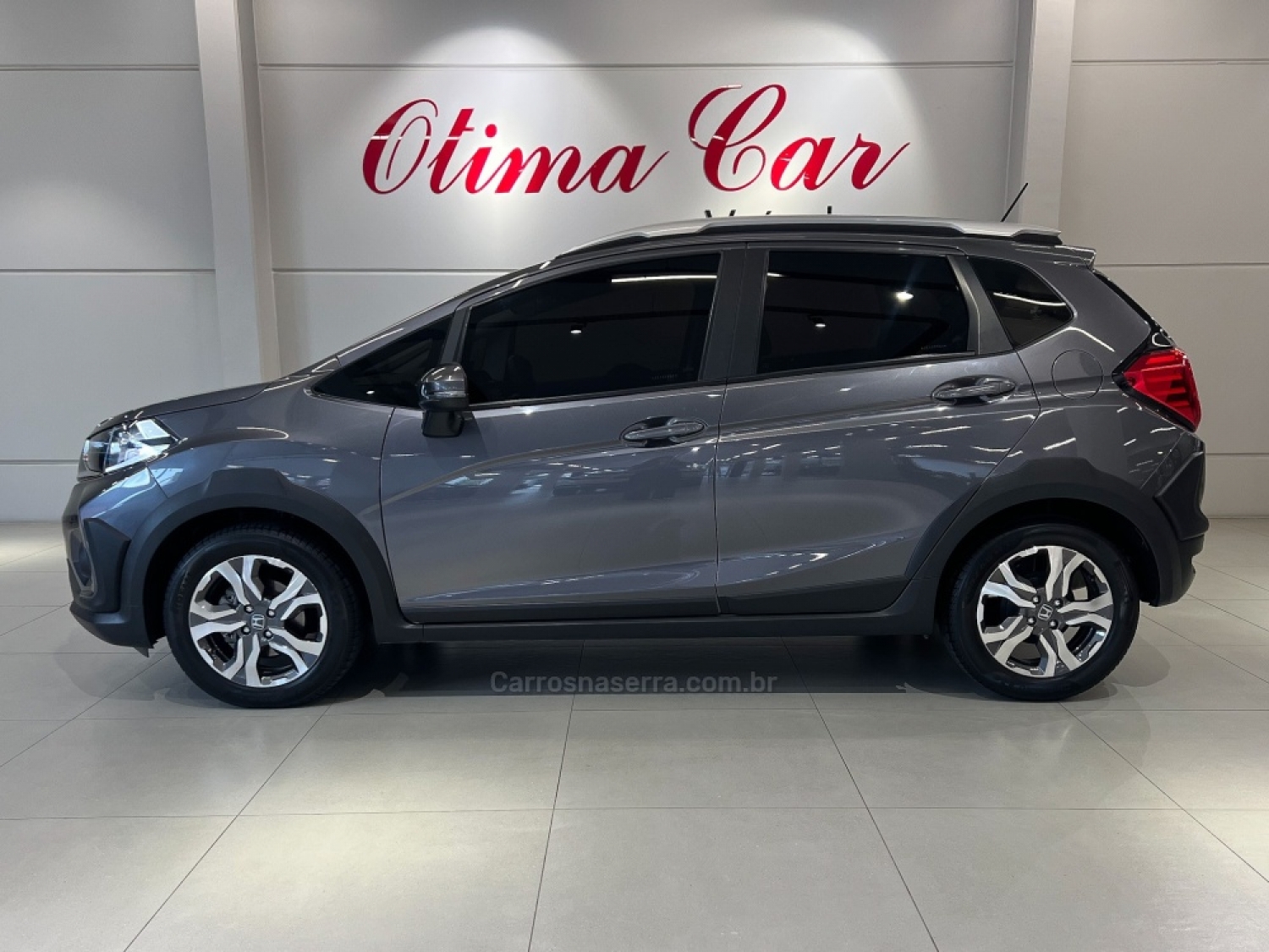 HONDA - WRV - 2017/2018 - Cinza - R$ 89.990,00