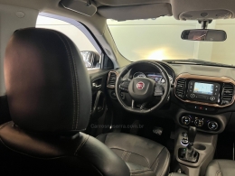 FIAT - TORO - 2017/2018 - Vermelha - R$ 105.990,00