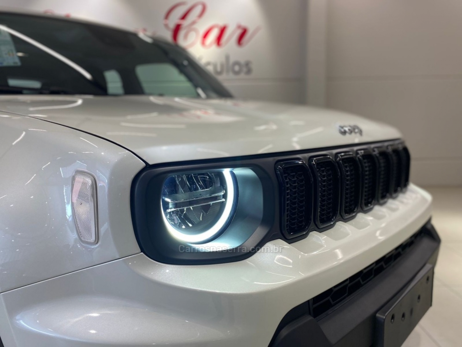 JEEP - RENEGADE - 2024/2024 - Branca - R$ 129.900,00