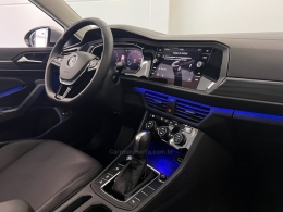 VOLKSWAGEN - JETTA - 2020/2020 - Prata - R$ 129.900,00