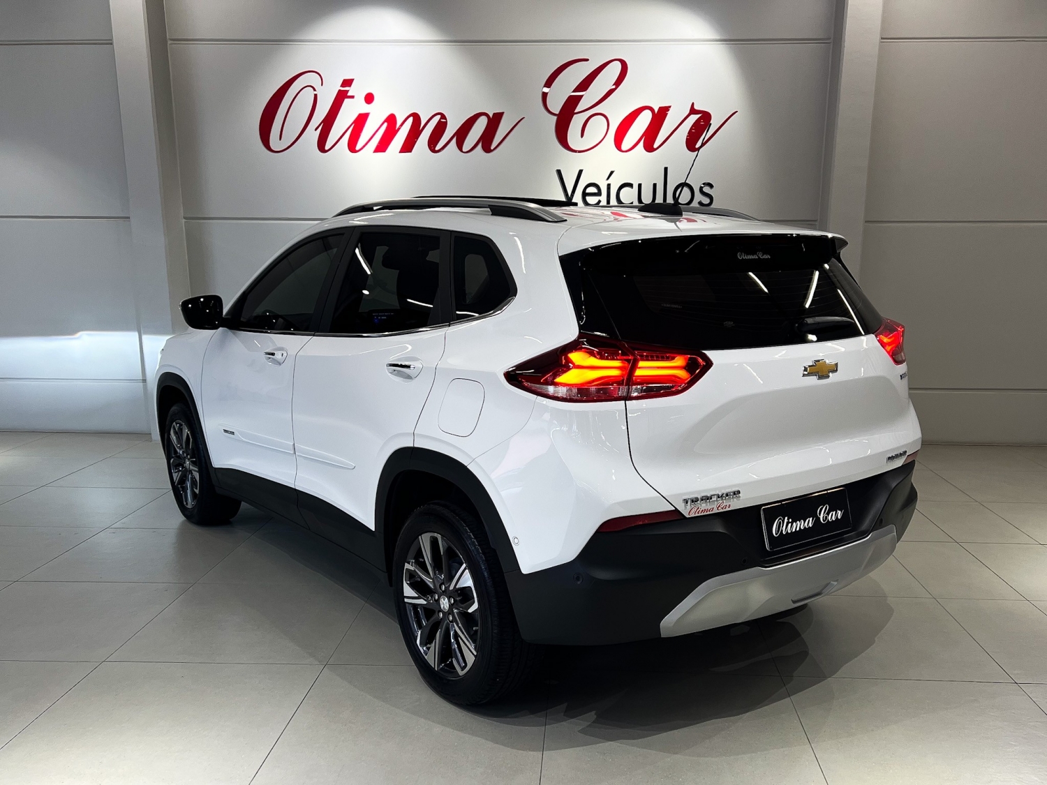 CHEVROLET - TRACKER - 2021/2022 - Branca - R$ 123.990,00