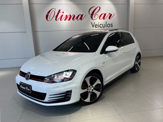 VOLKSWAGEN - GOLF - 2017/2017 - Branca - R$ 179.990,00