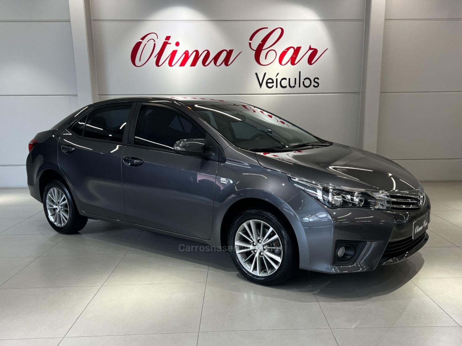 TOYOTA - COROLLA - 2015/2015 - Cinza - R$ 89.990,00