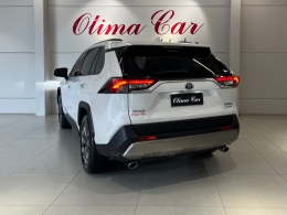 TOYOTA - RAV4 - 2022/2023 - Branca - R$ 289.990,00