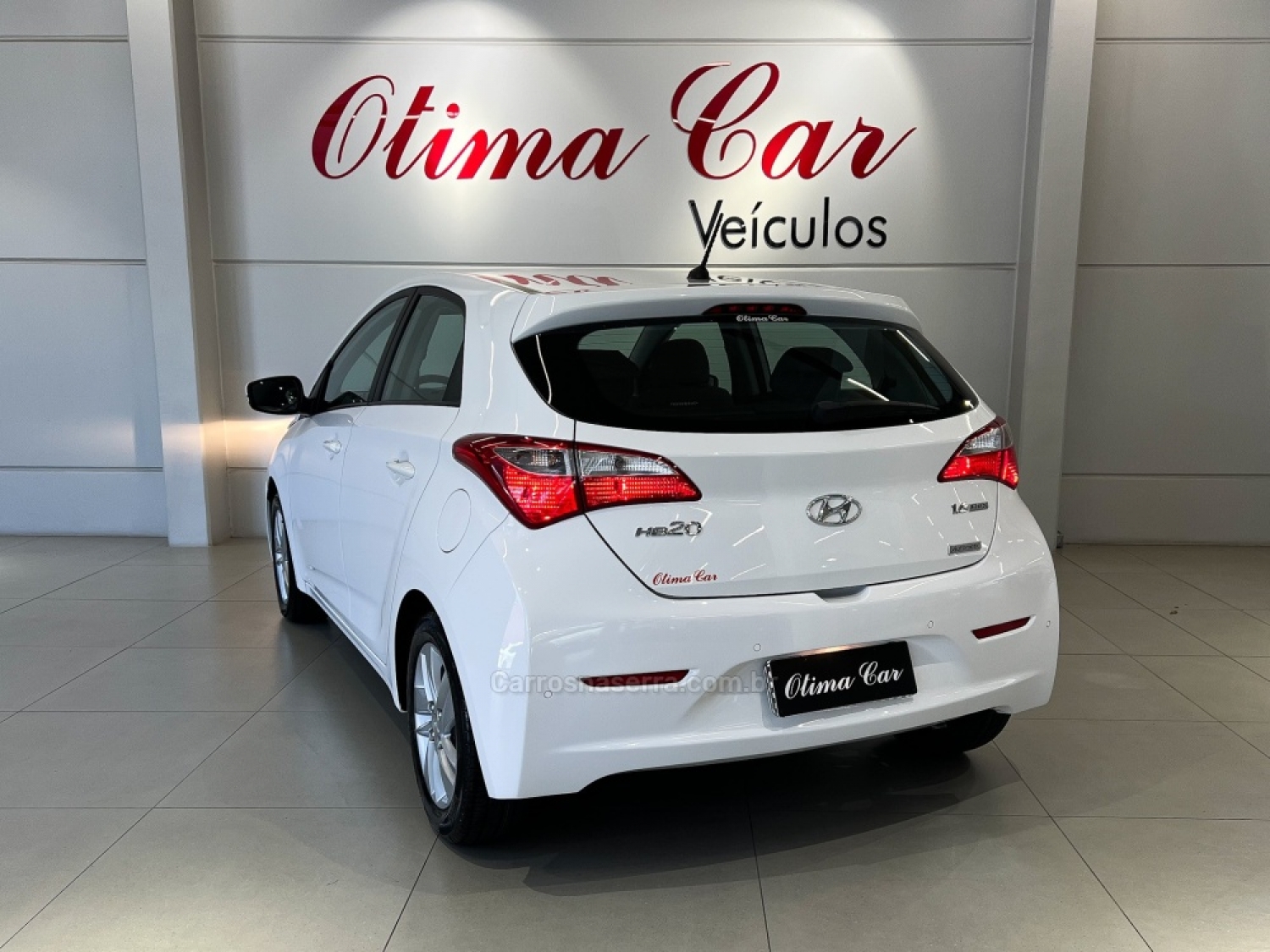 HYUNDAI - HB20 - 2013/2014 - Branca - R$ 64.990,00