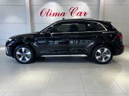 AUDI - Q5 - 2021/2022 - Preta - Sob Consulta