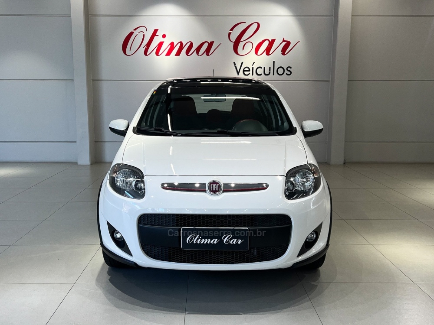 FIAT - PALIO - 2015/2016 - Branca - R$ 49.990,00