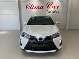 TOYOTA - YARIS - 2024/2025 - Branca - R$ 109.900,00