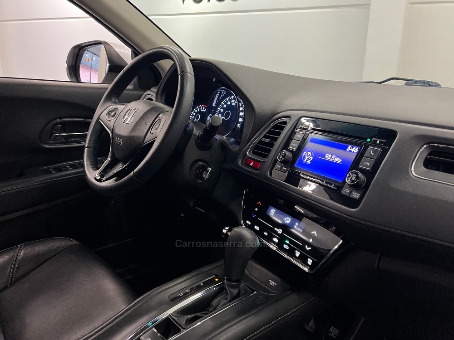 HONDA - HR-V - 2018/2018 - Branca - R$ 97.990,00