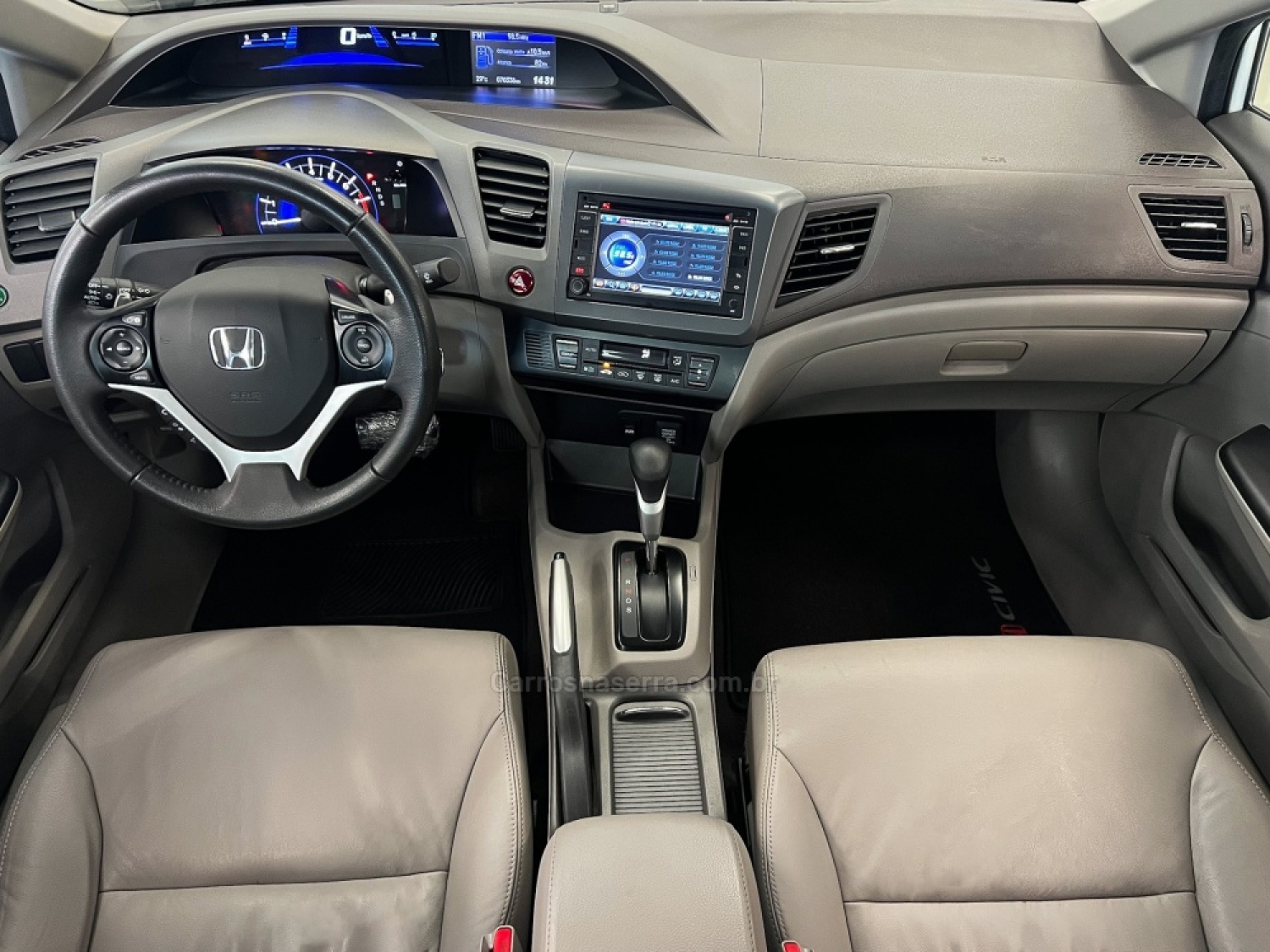 HONDA - CIVIC - 2013/2014 - Branca - R$ 79.990,00