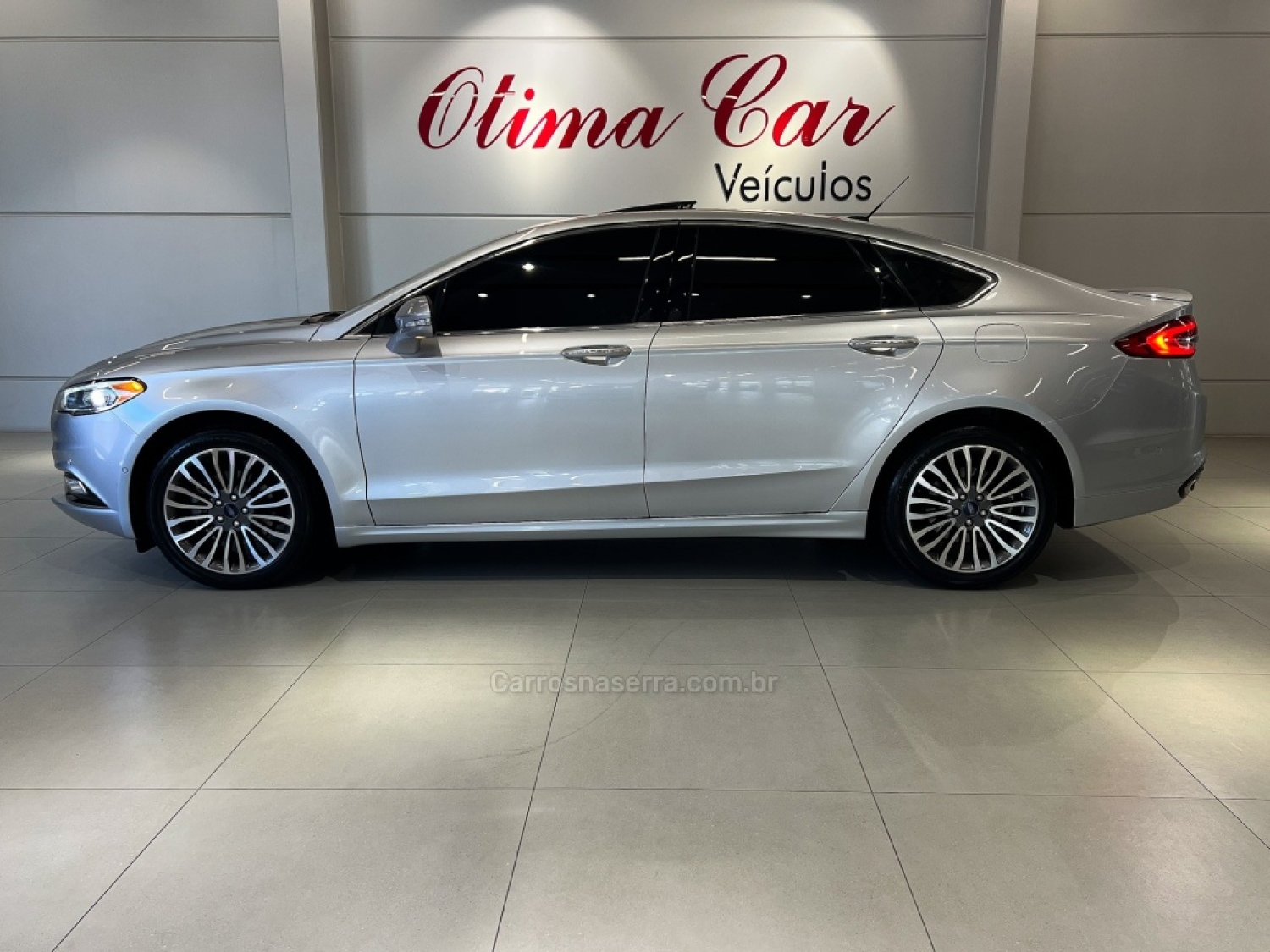 FORD - FUSION - 2018/2018 - Prata - R$ 109.990,00