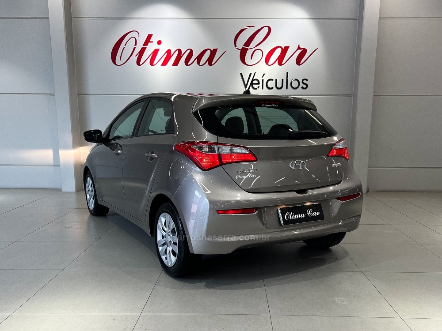 HYUNDAI - HB20 - 2016/2016 - Prata - R$ 69.990,00