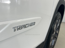 CHEVROLET - TRACKER - 2024/2025 - Branca - R$ 157.900,00