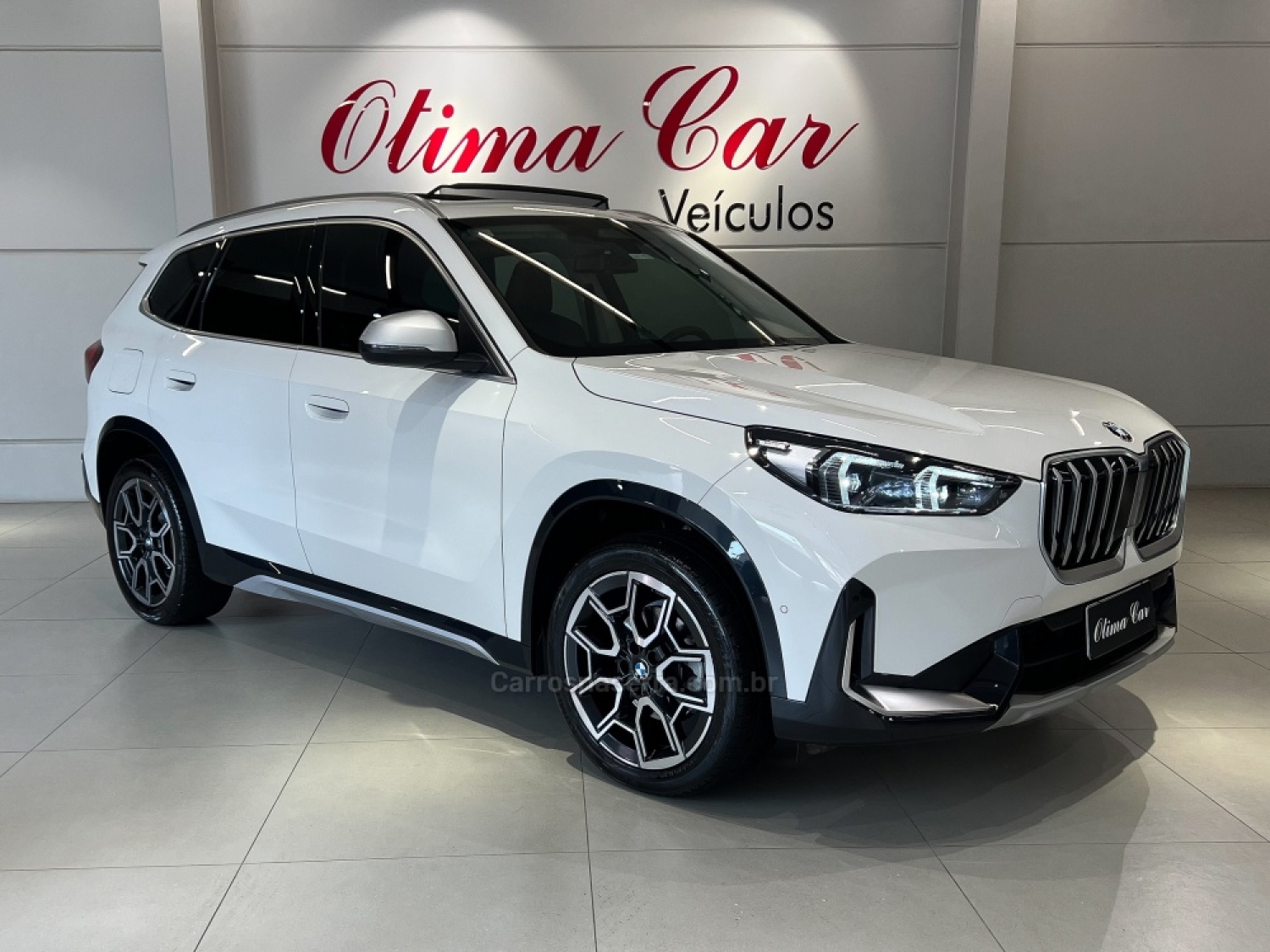 BMW - X1 - 2023/2024 - Branca - R$ 299.990,00