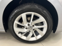 VOLKSWAGEN - JETTA - 2020/2020 - Prata - R$ 129.900,00