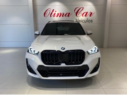 BMW - X1 - 2024/2025 - Branca - R$ 369.900,00