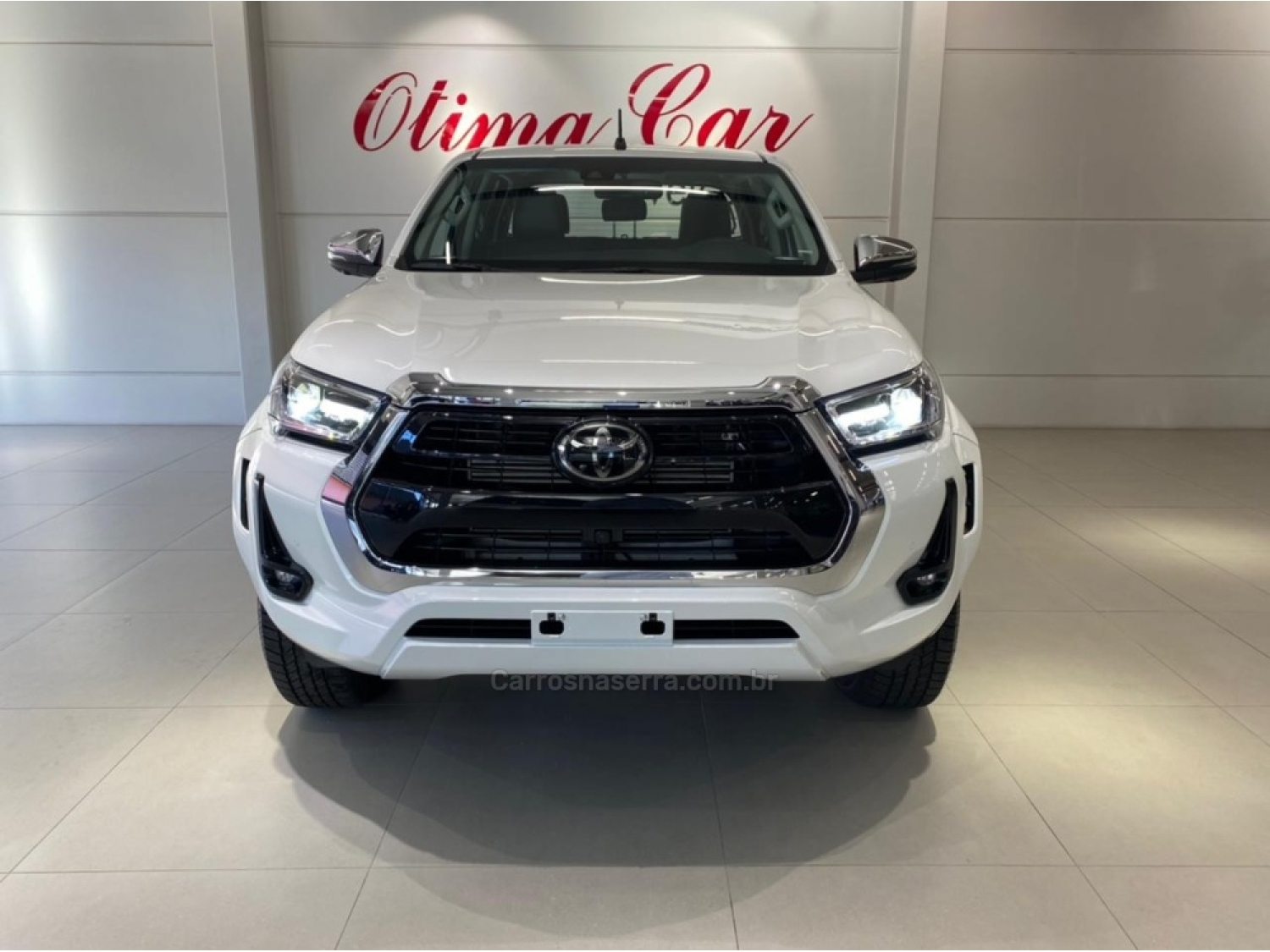 TOYOTA - HILUX - 2024/2024 - Branca - R$ 309.900,00