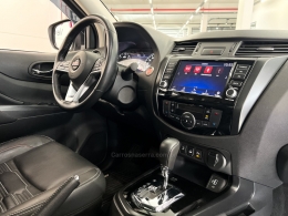 NISSAN - FRONTIER - 2022/2023 - Branca - R$ 219.900,00