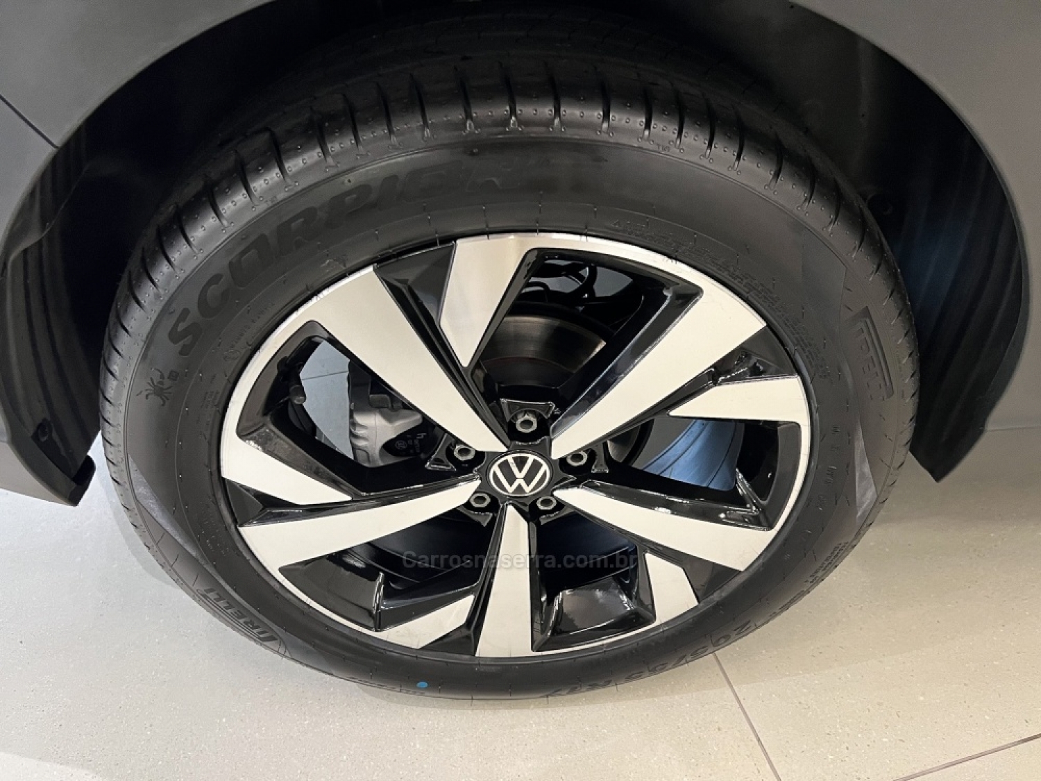 VOLKSWAGEN - NIVUS - 2023/2024 - Branca - R$ 129.990,00