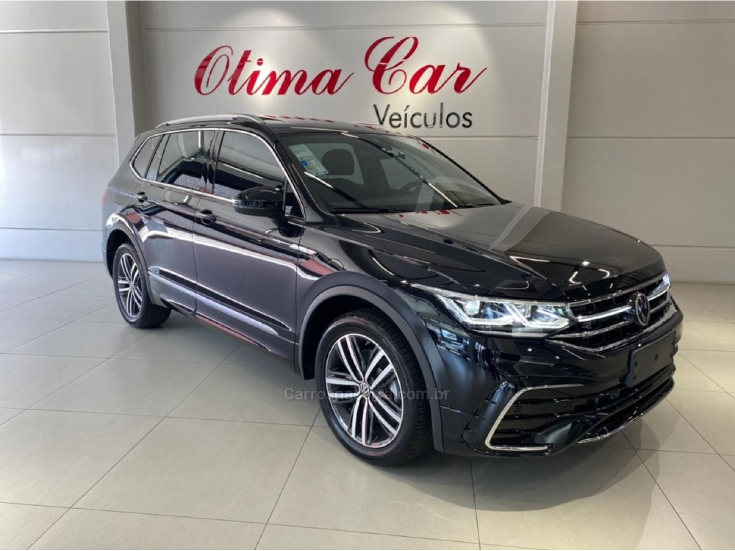 VOLKSWAGEN - TIGUAN - 2024/2024 - Preta - R$ 289.990,00