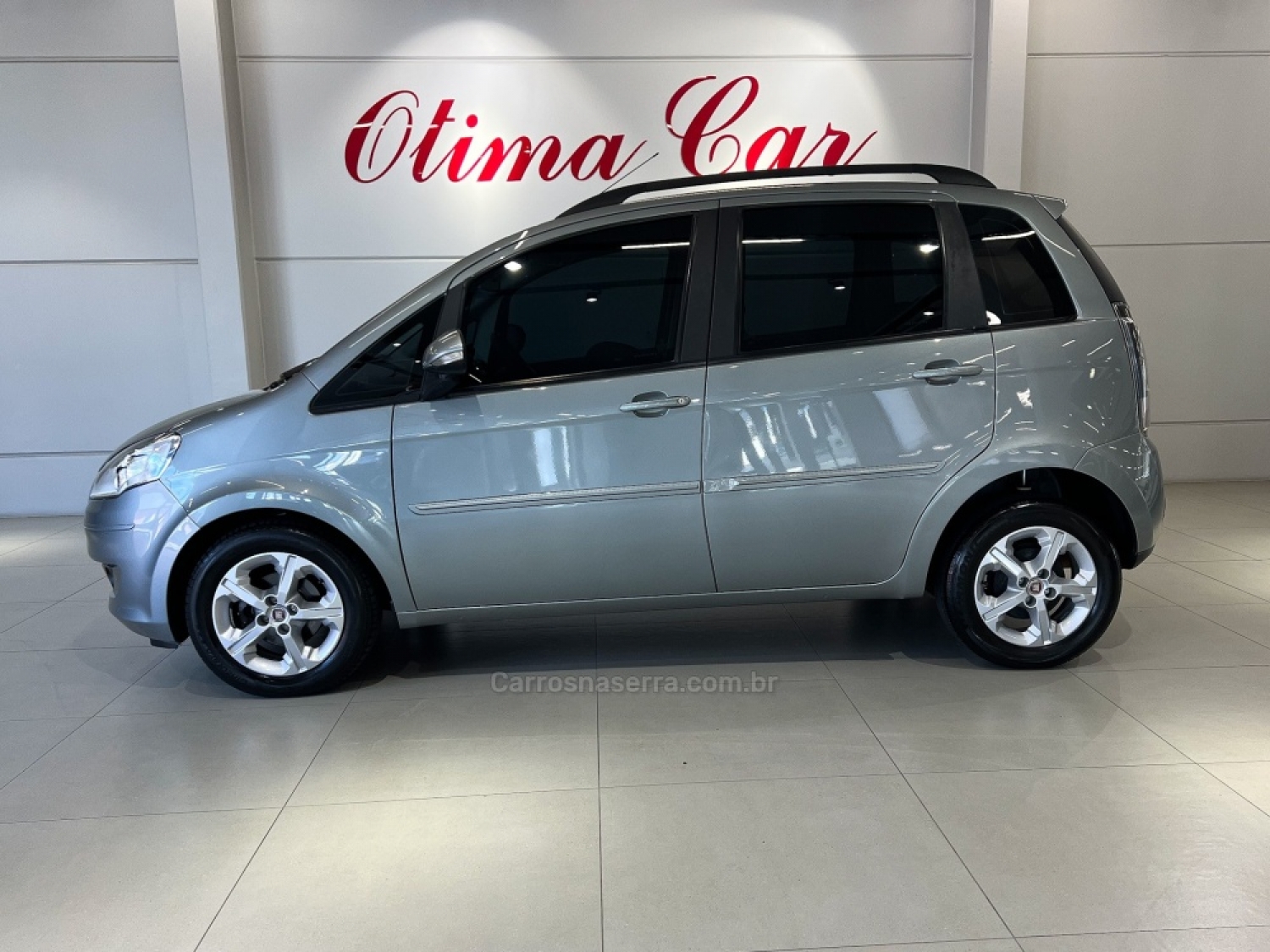 FIAT - IDEA - 2015/2016 - Cinza - R$ 49.990,00