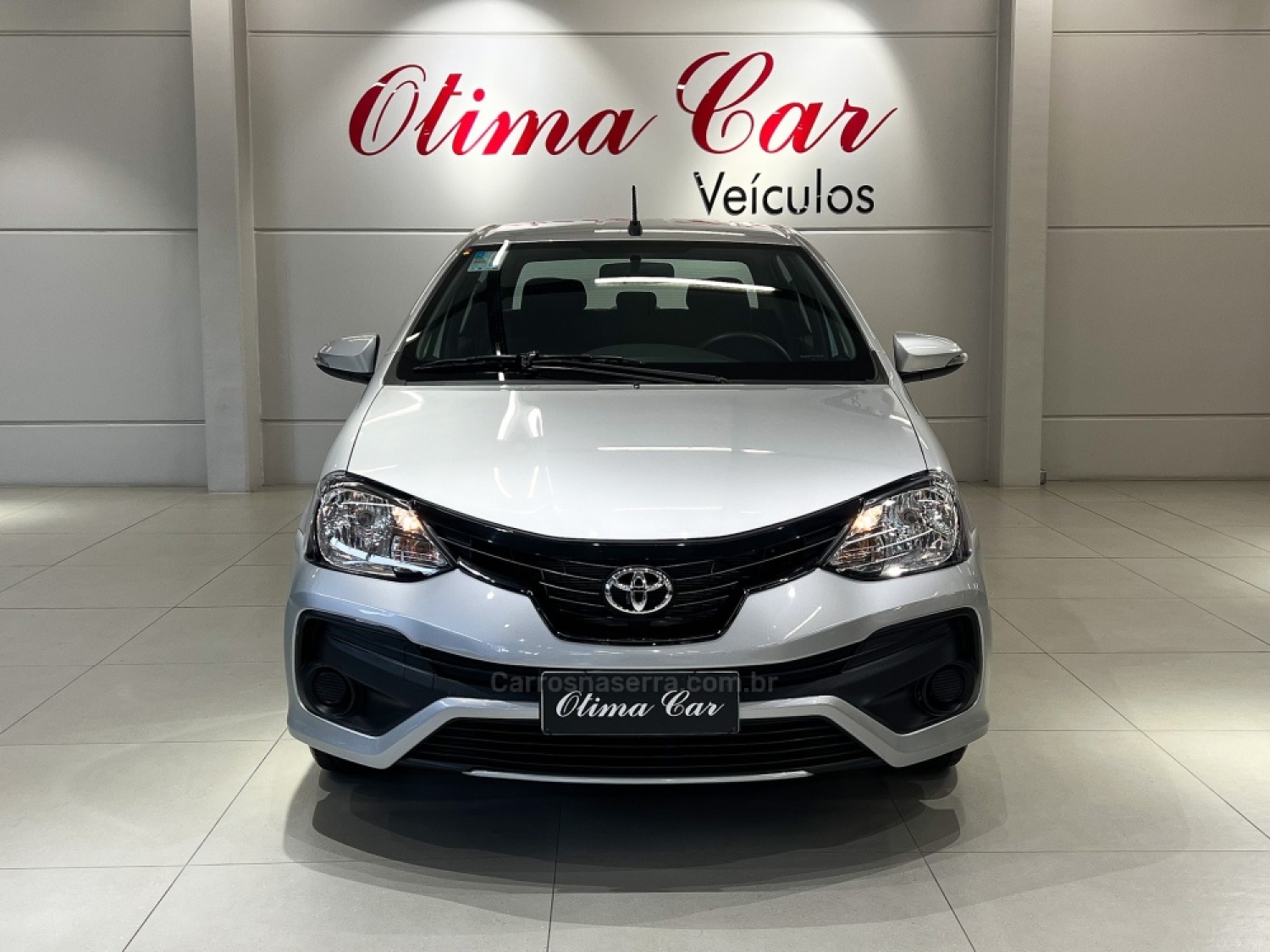 TOYOTA - ETIOS - 2020/2020 - Prata - R$ 79.900,00