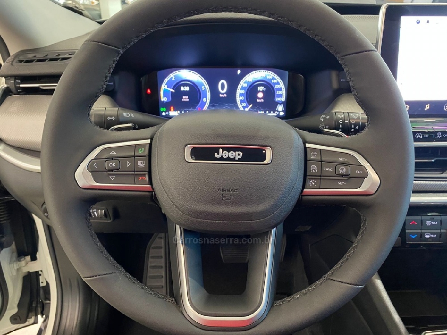 JEEP - COMPASS - 2024/2025 - Branca - R$ 199.990,00