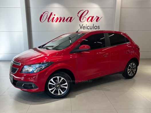 CHEVROLET - ONIX - 2015/2015 - Vermelha - R$ 57.990,00