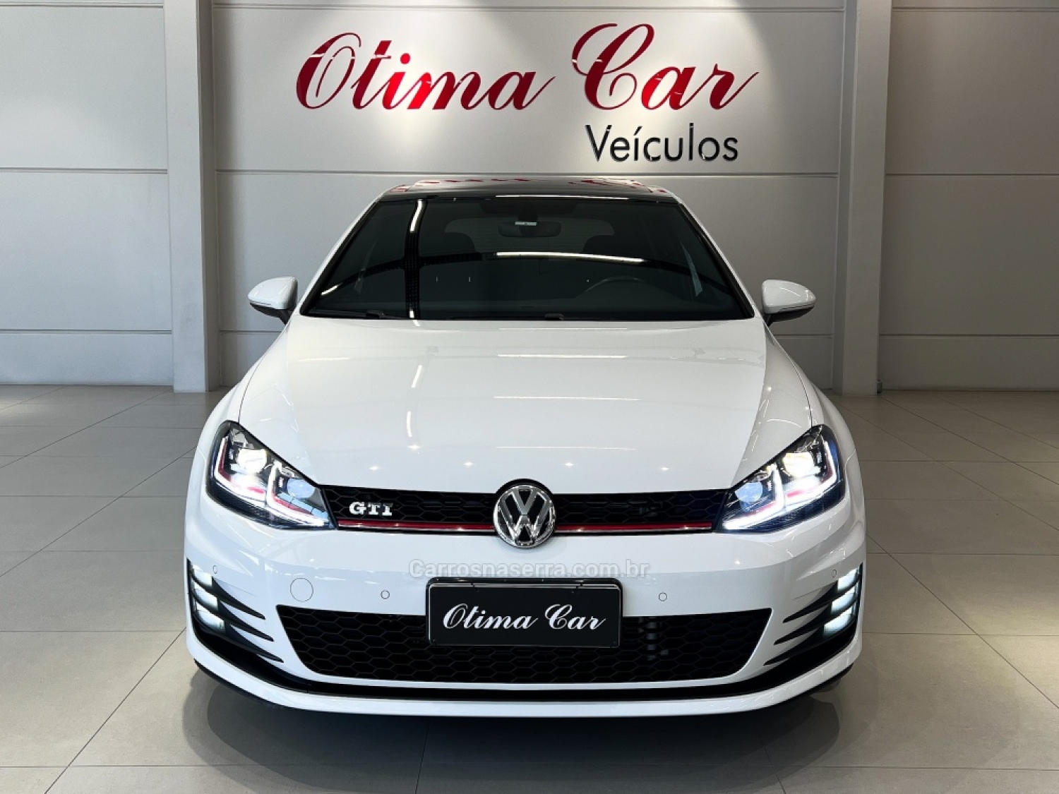 VOLKSWAGEN - GOLF - 2017/2017 - Branca - R$ 159.990,00