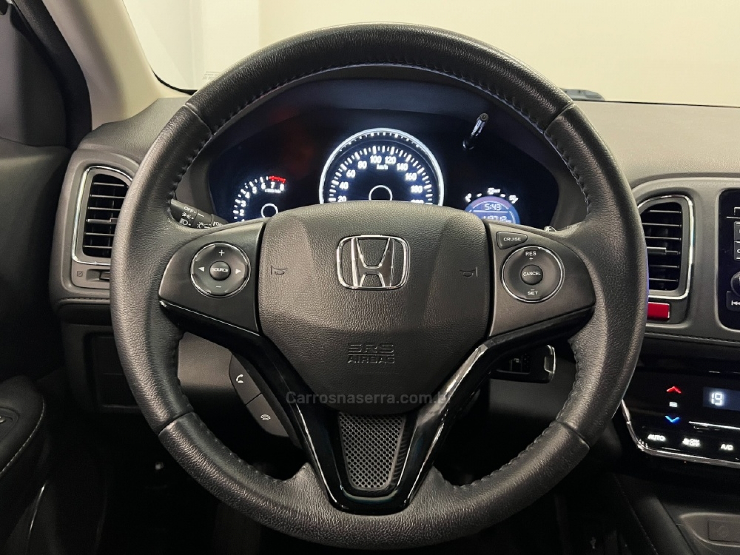 HONDA - HR-V - 2018/2018 - Branca - R$ 97.990,00