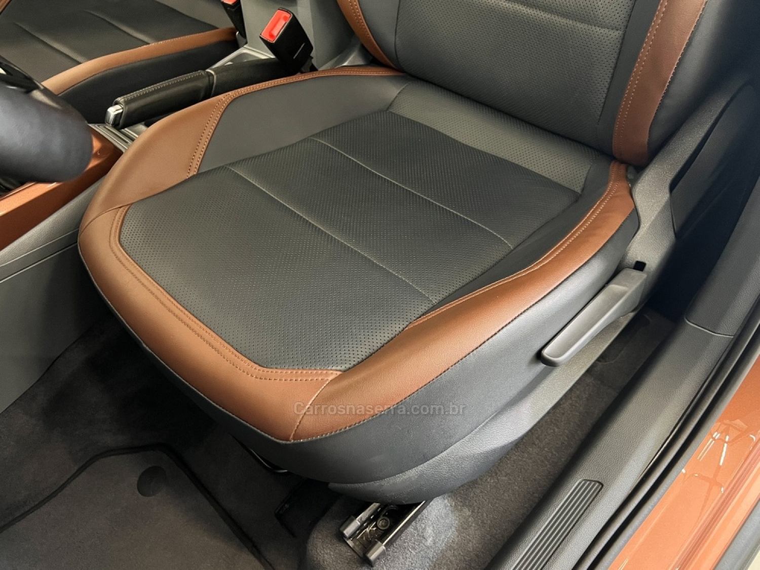 VOLKSWAGEN - T-CROSS - 2019/2020 - Bronze - R$ 109.990,00