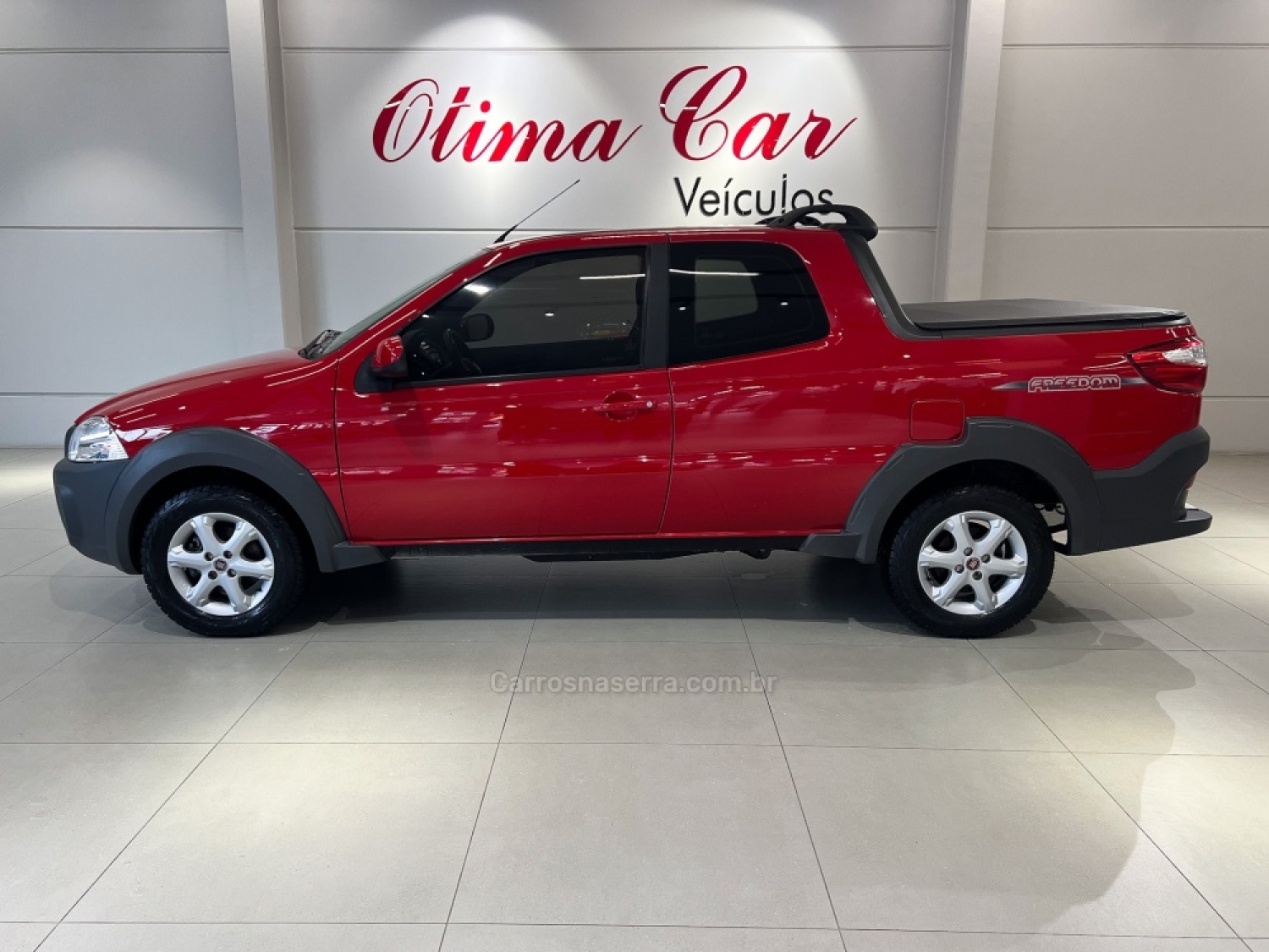 FIAT - STRADA - 2018/2019 - Vermelha - R$ 84.900,00