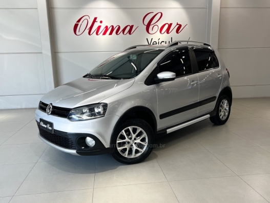 VOLKSWAGEN - CROSSFOX - 2012/2013 - Prata - R$ 47.990,00