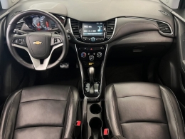 CHEVROLET - TRACKER - 2017/2018 - Preta - R$ 96.990,00