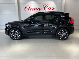 VOLVO - XC 40 - 2021/2021 - Preta - R$ 239.990,00