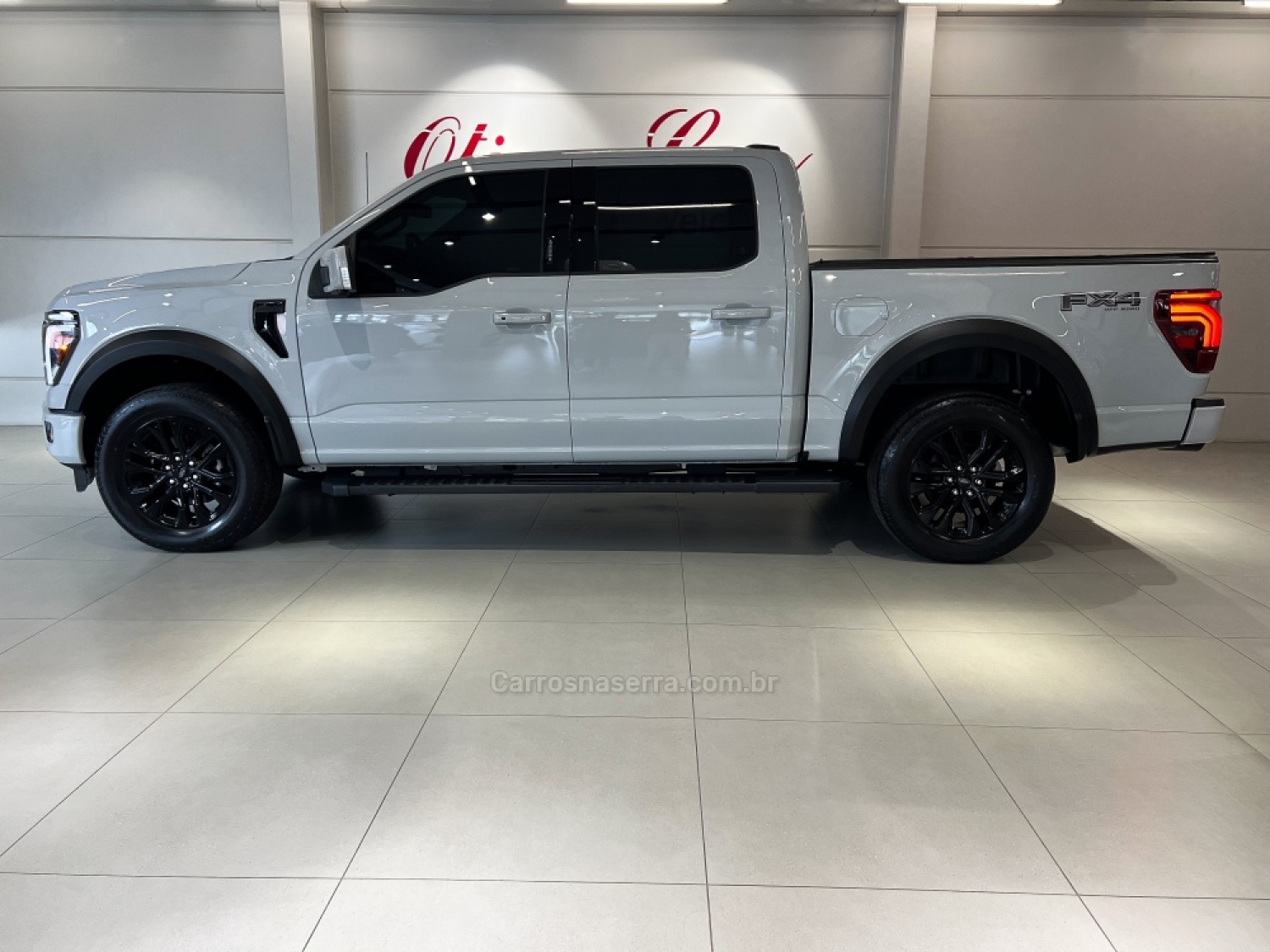 FORD - F-150 - 2024/2024 - Bege - R$ 519.990,00