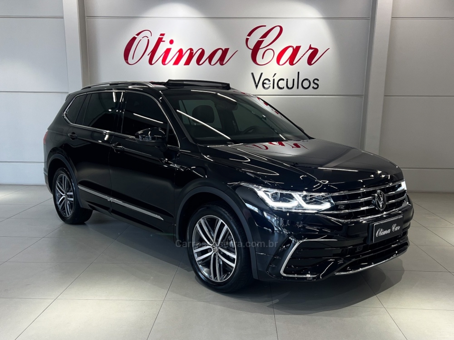 VOLKSWAGEN - TIGUAN - 2023/2024 - Preta - R$ 255.900,00