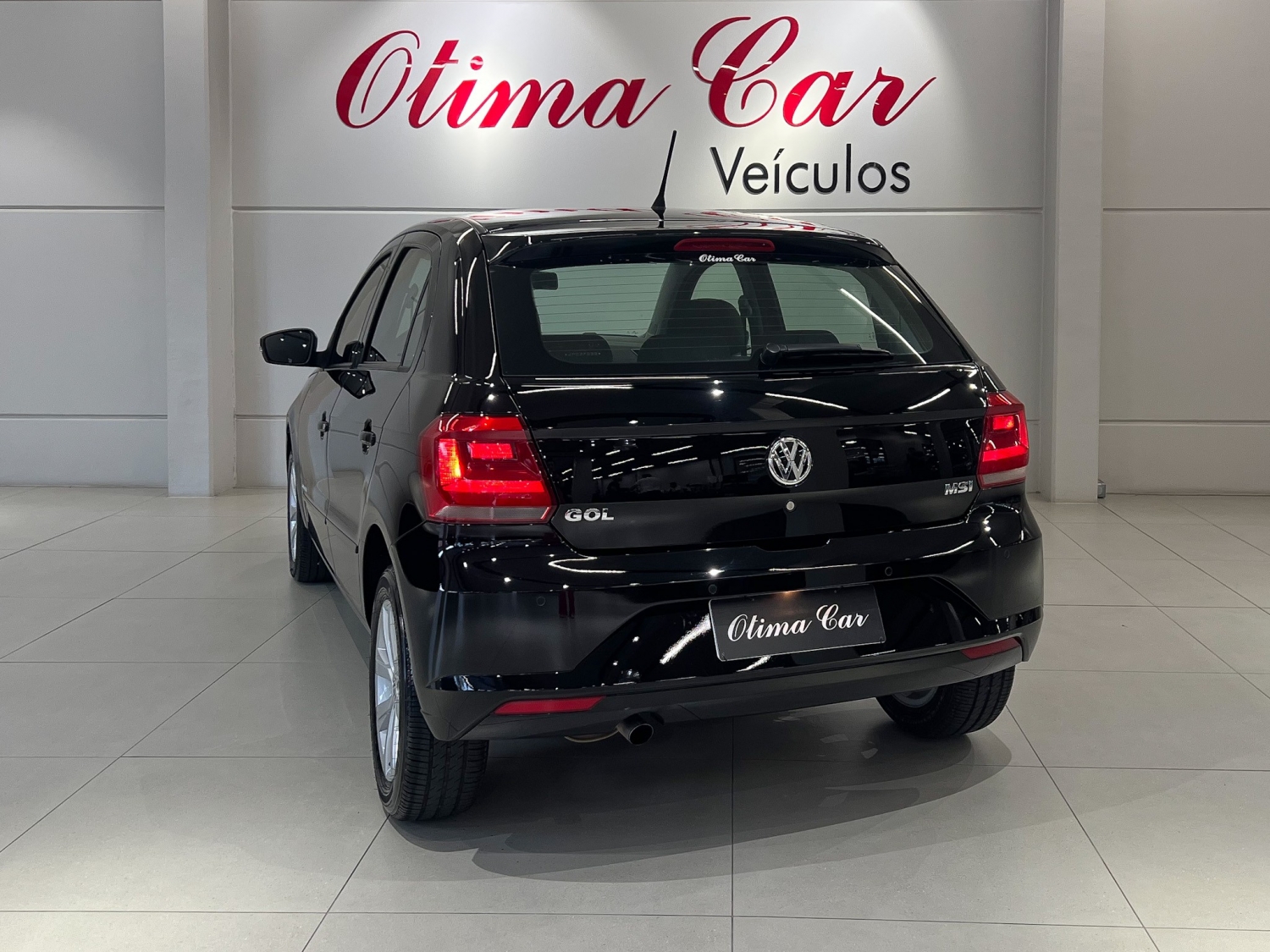 VOLKSWAGEN - GOL - 2017/2018 - Preta - R$ 57.990,00