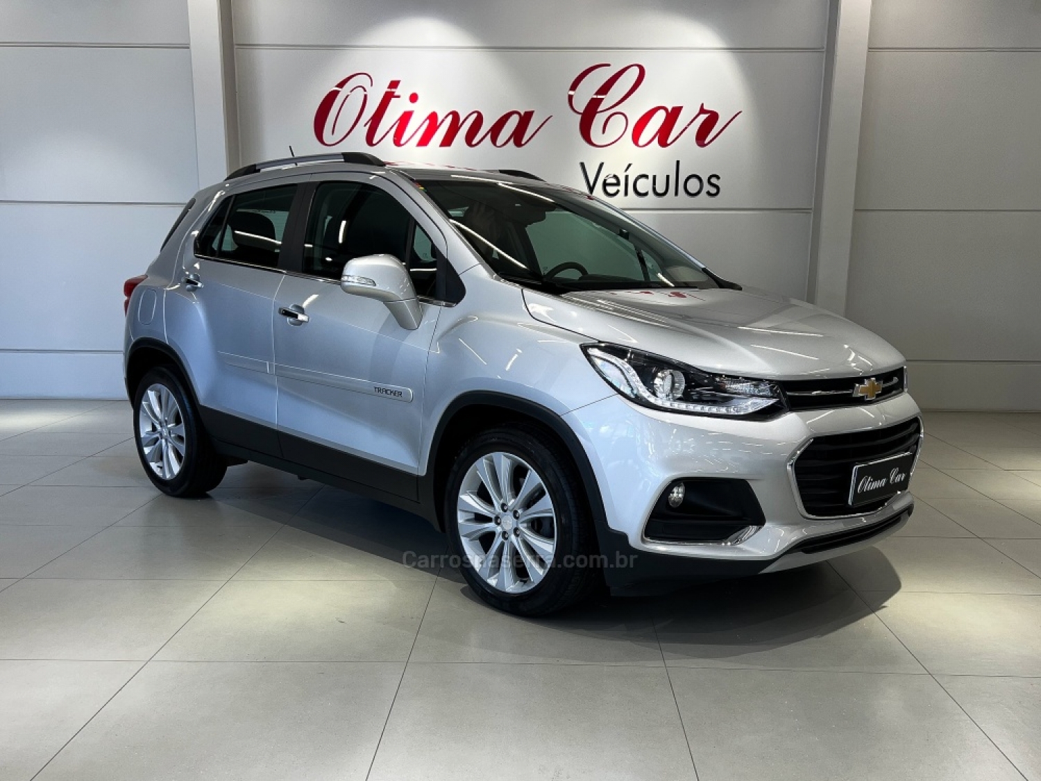 CHEVROLET - TRACKER - 2018/2018 - Prata - R$ 97.990,00